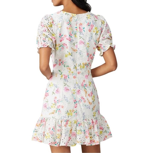 YUMI KIM ~ “Be The One” Eyelet Floral Print Dress ~ Faux Wrap Skirt ~ Size 2 - Picture 7 of 8